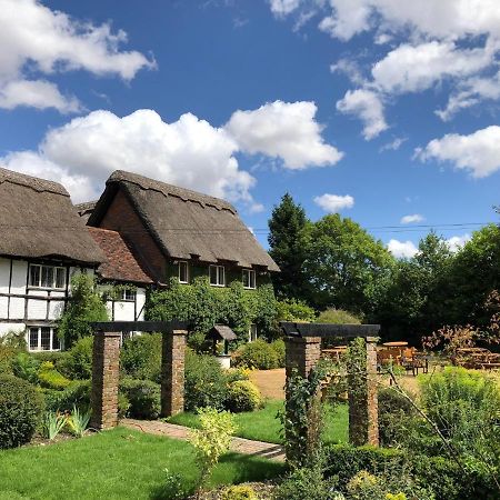 Old Hunters Lodge Whipsnade Limited Exterior foto